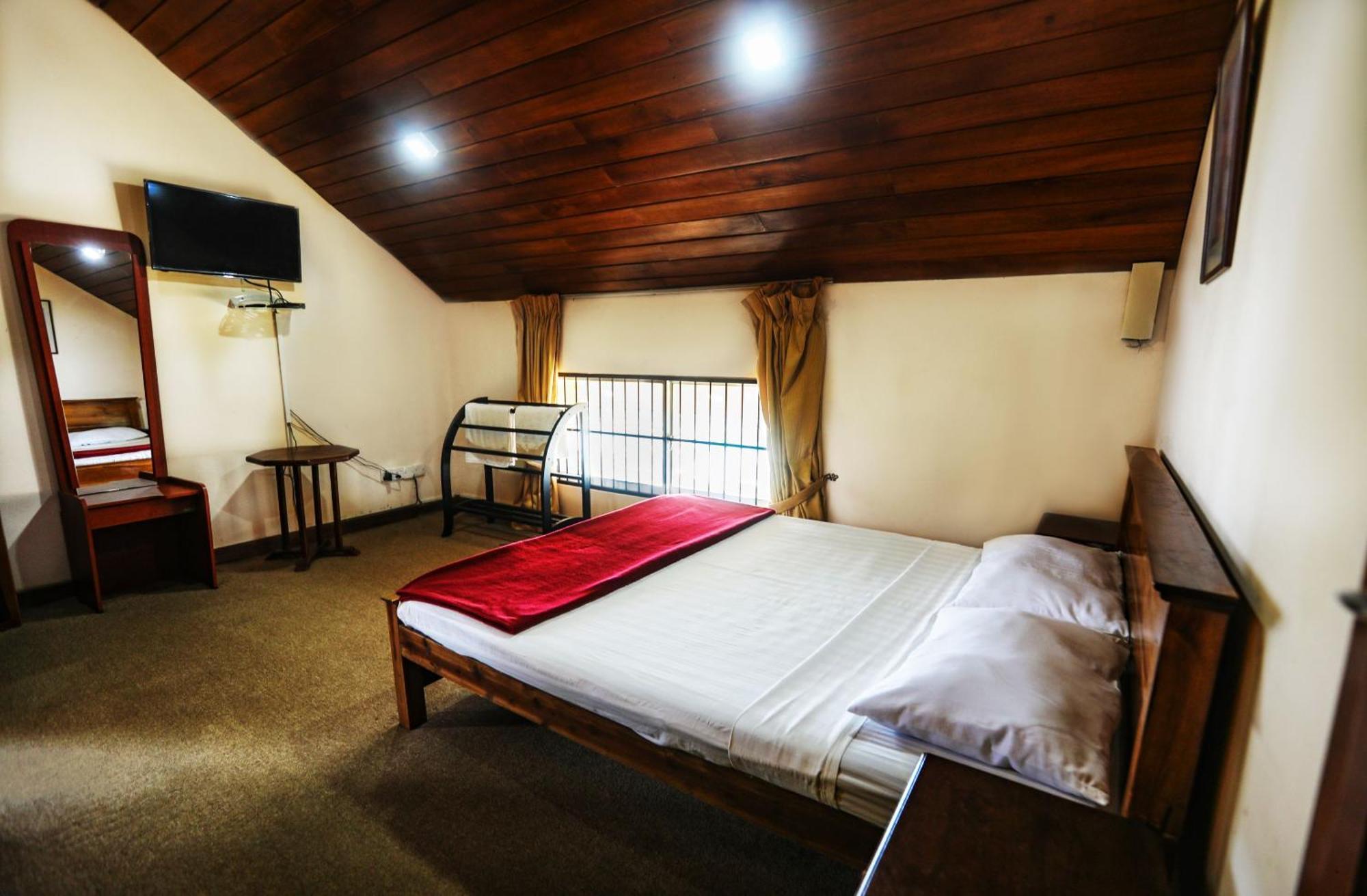 Villa Acacia Нувара Елия Екстериор снимка