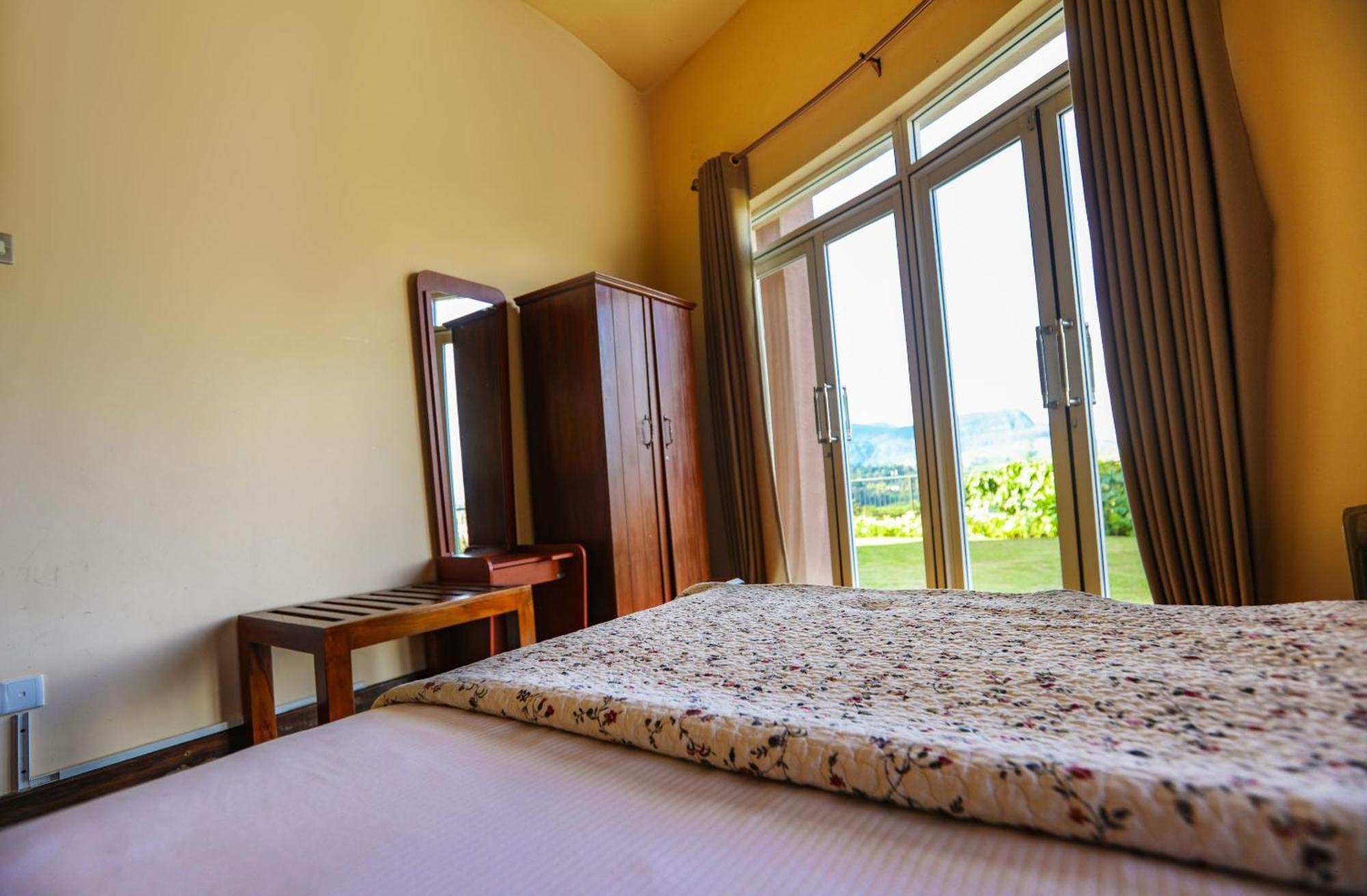 Villa Acacia Нувара Елия Екстериор снимка