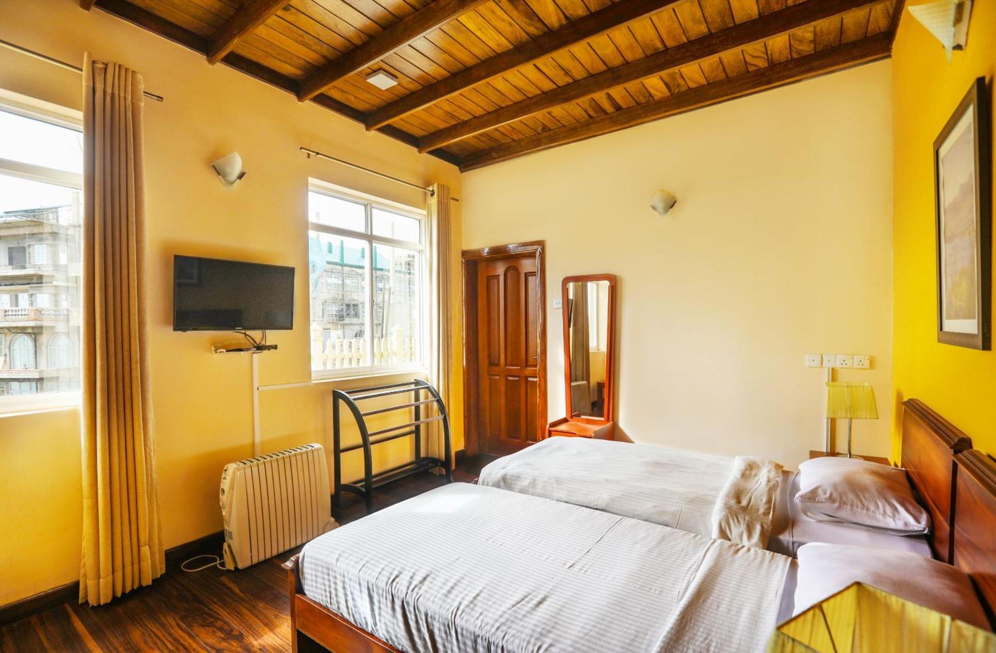 Villa Acacia Нувара Елия Екстериор снимка